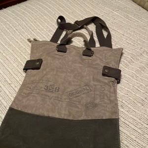 Mandujano canvas bag